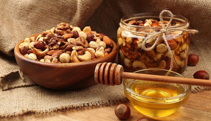 Walnuts and honey to increase potency after 40 years